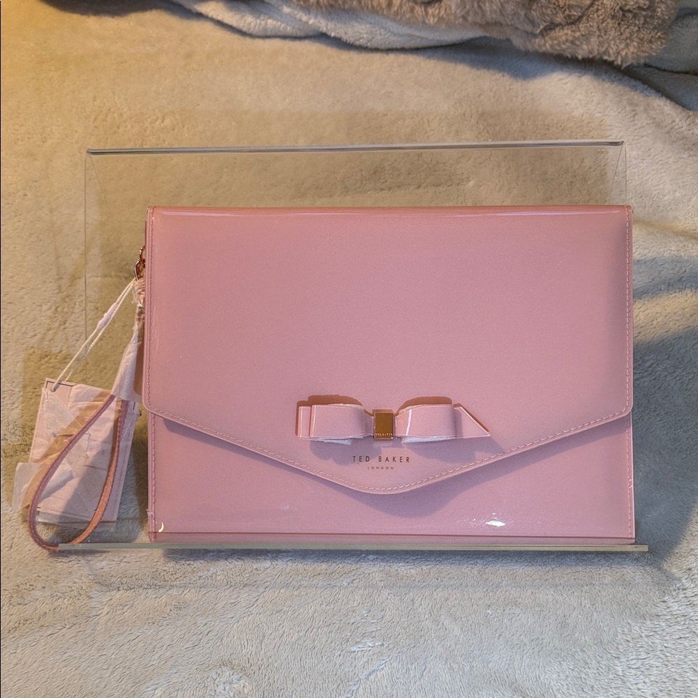 Ted Baker London Glossy Blush Pink Wristlet Envelope Clutch